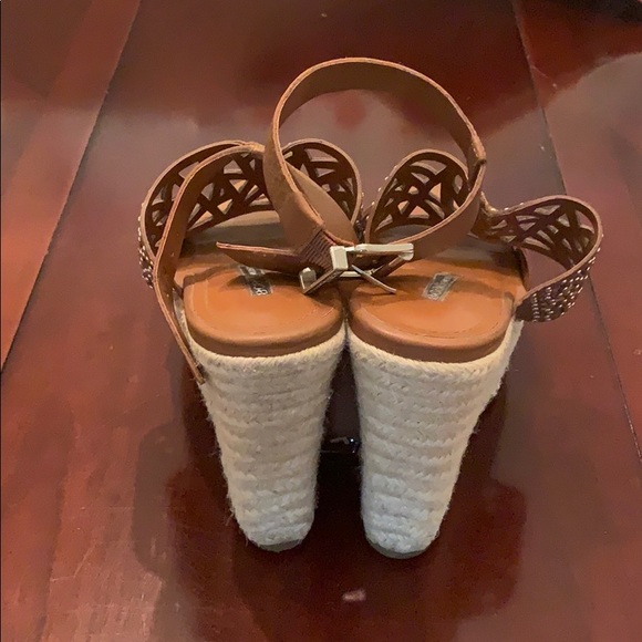 EUC BCBGeneration Wedges Size 8 1/2 - Picture 4 of 5